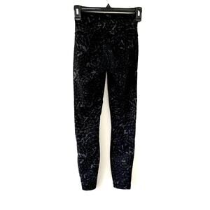 Lululemon Athletica Grey Black Mesh Leggings Size 2